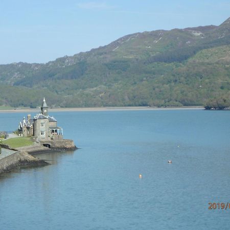 Beach Vista Apartment Three In Barmouth Buitenkant foto