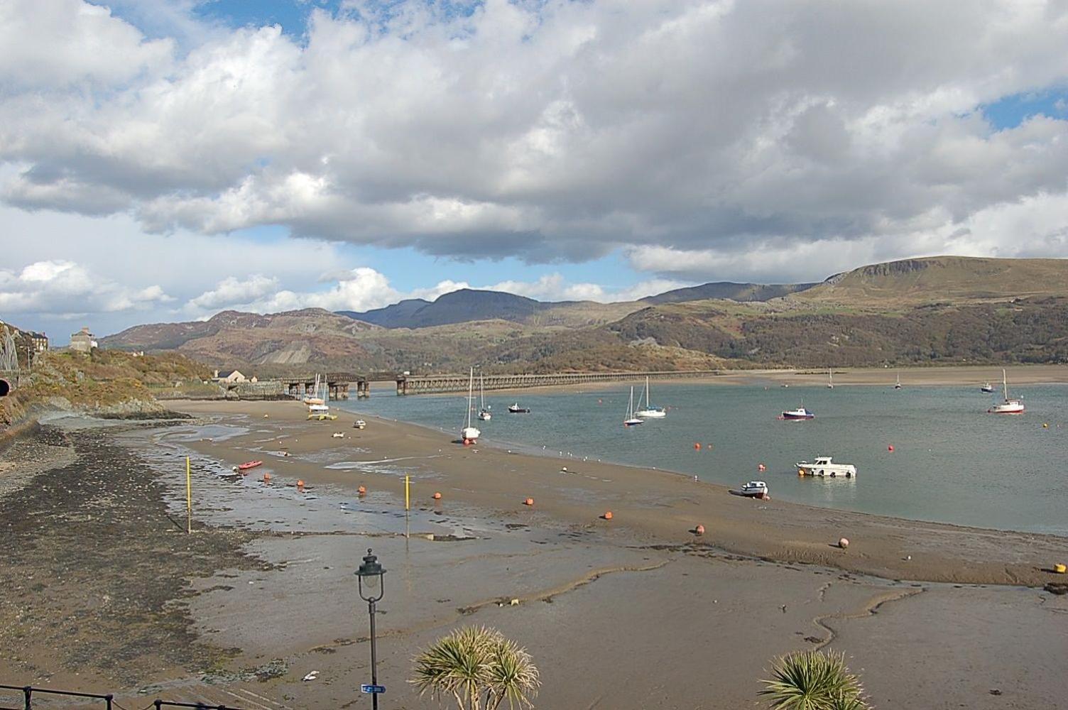 Beach Vista Apartment Three In Barmouth Buitenkant foto