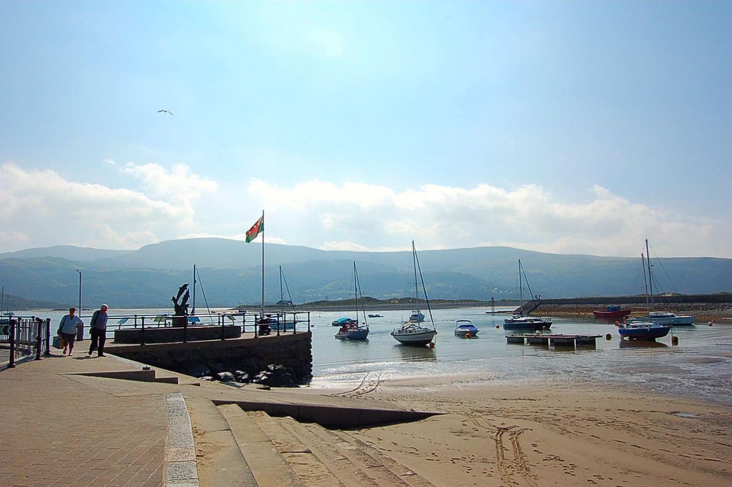 Beach Vista Apartment Three In Barmouth Buitenkant foto